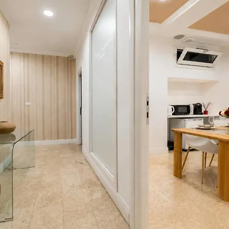 Elite Collection- Urban Apartment *