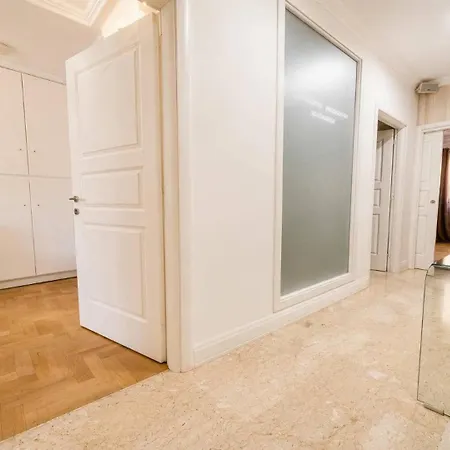 Elite Collection- Urban Apartment